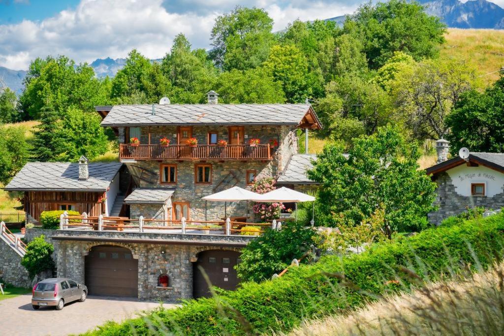 La Majon De Fohten Montjovet Exteriör bild