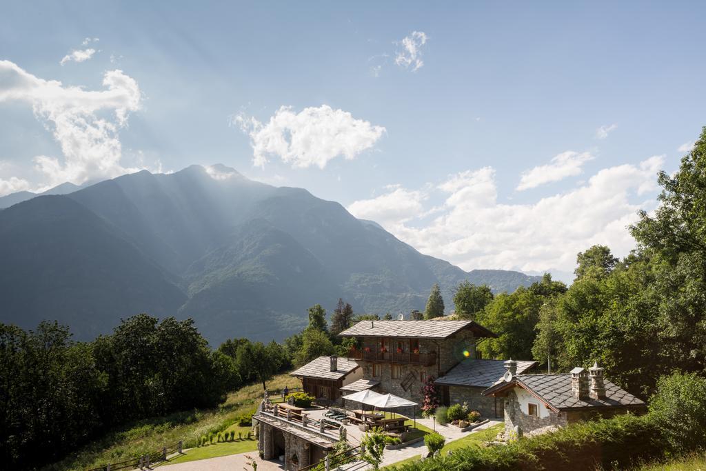 La Majon De Fohten Hotell Montjovet Exteriör bild